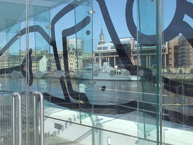Balt_Bridgehouse_and_Minesweeper